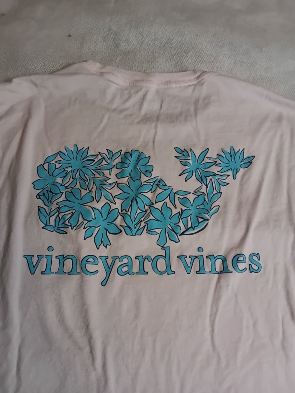 Vineyard Vines Pocket T-Shirt XL Pale Pink Floral Whale Graphic